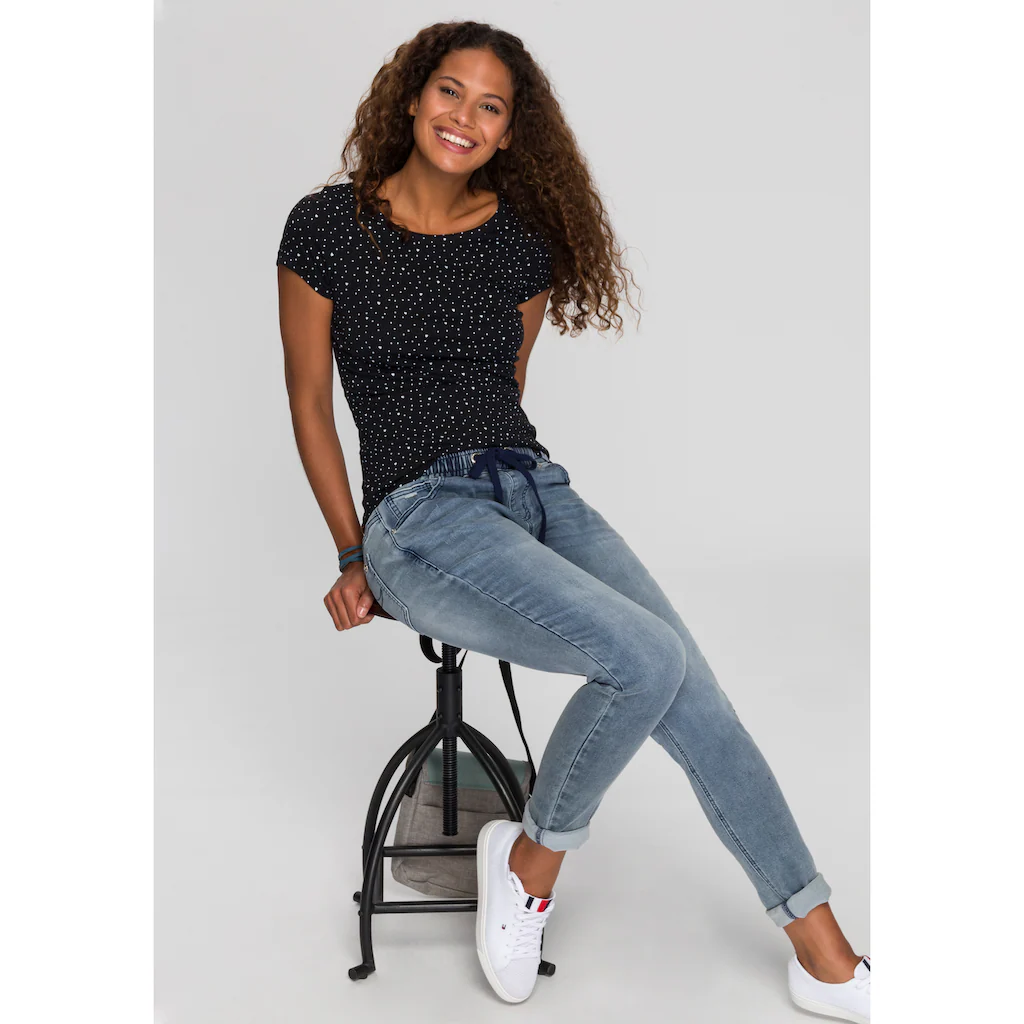 KangaROOS T-Shirt Kurzarm Elastische Rippware Mit Herz-Muster Rundhalsausschnitt