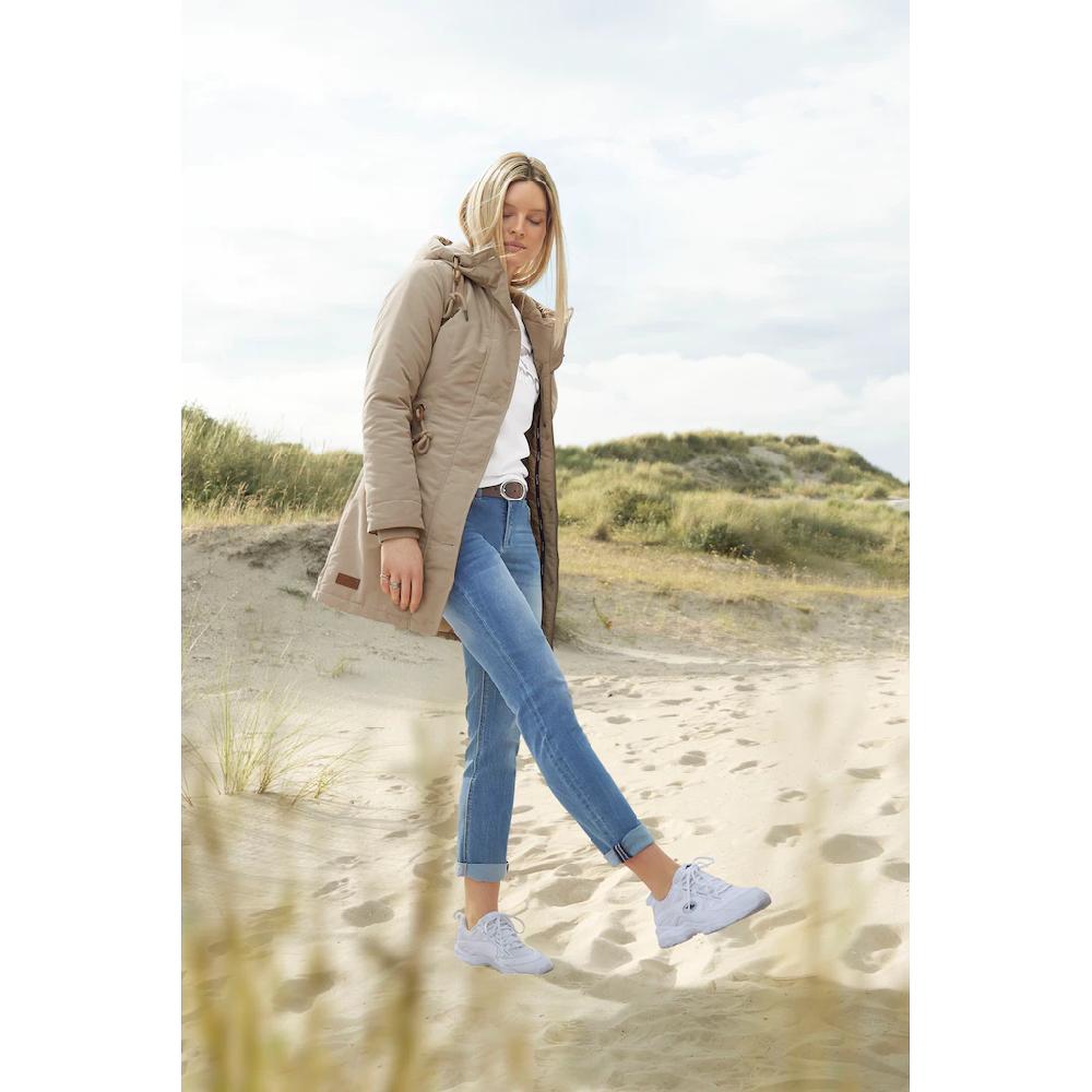KangaROOS Winterjacke mit Kapuze für die kalte Jahreszeit aus leichtem Webstoff modisch
