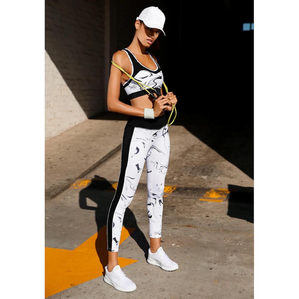 LASCANA ACTIVE Funktionsshirt »Black Marble« Sporttop Mit Racerback Und Mesh
