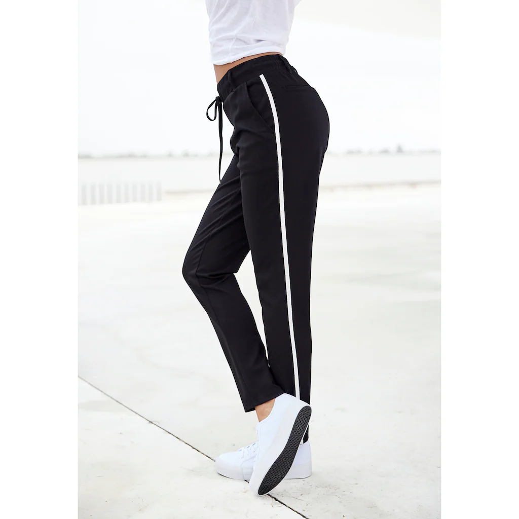 LASCANA Jogger Pants mit sportlichen Seitenstreifen Loungewear