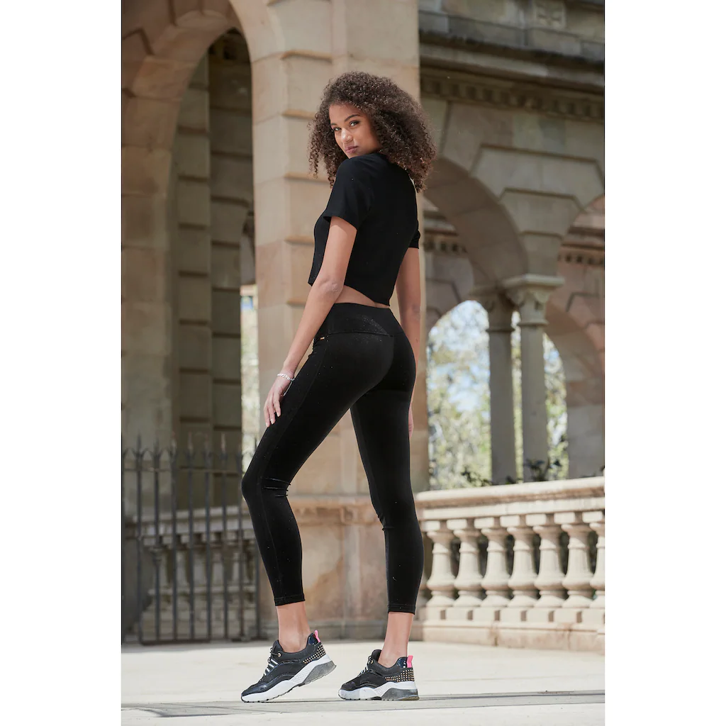 LASCANA Leggings In Weicher Elastischer Samtoptik