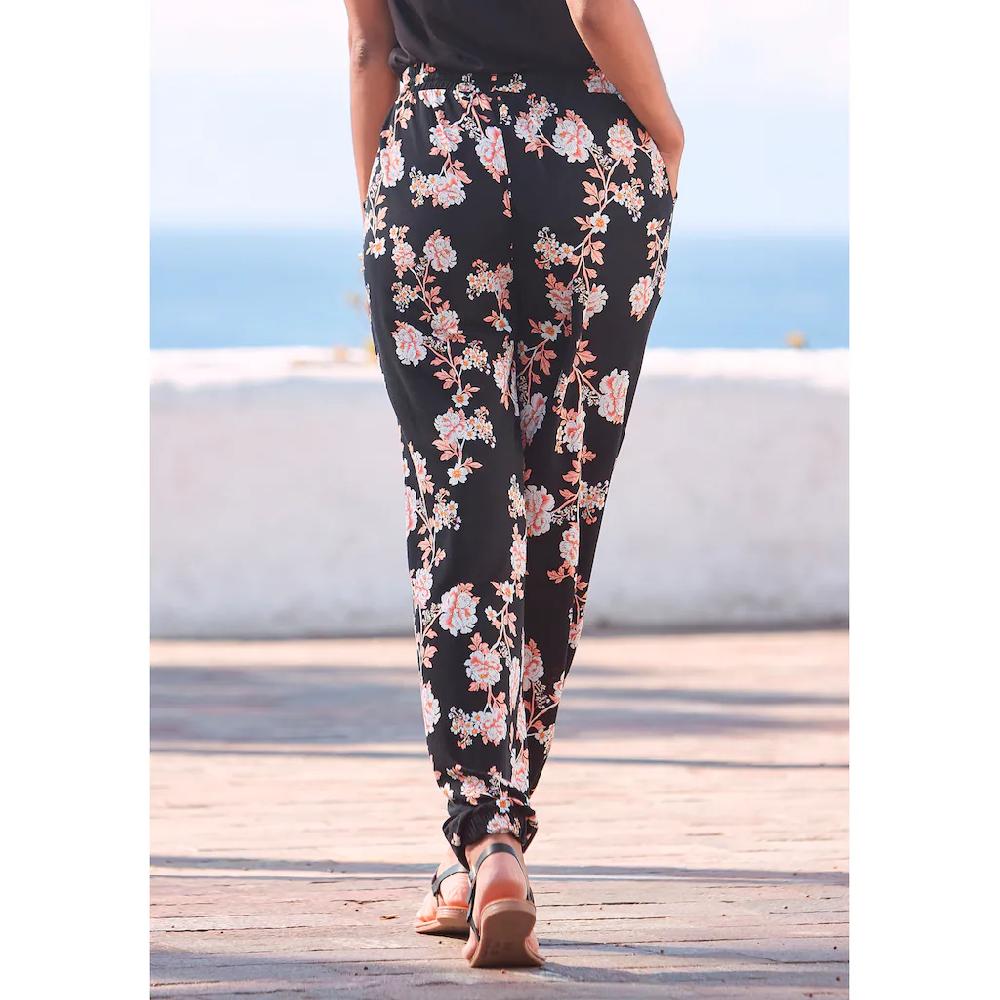 LASCANA Strandhose Mit Floralem Alloverdruck Und Taschen Elastisch Lockere Passform