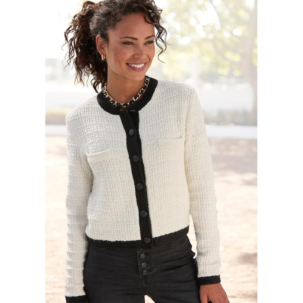 LASCANA Strickjacke mit dezentem Lurexgarn Kontrastbündchen casual-chic elegant