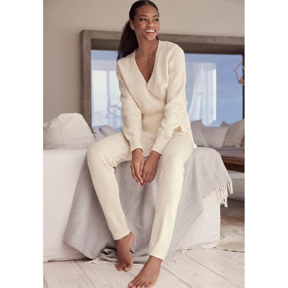 LASCANA Wickelstrickjacke Mit Breitem Rippbündchen Loungewear