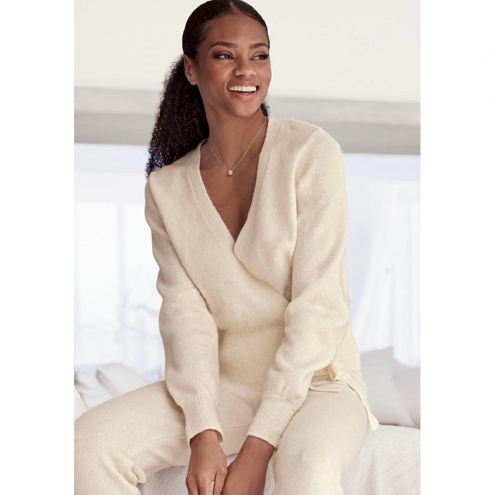 LASCANA Wickelstrickjacke mit breitem Rippbündchen Loungewear