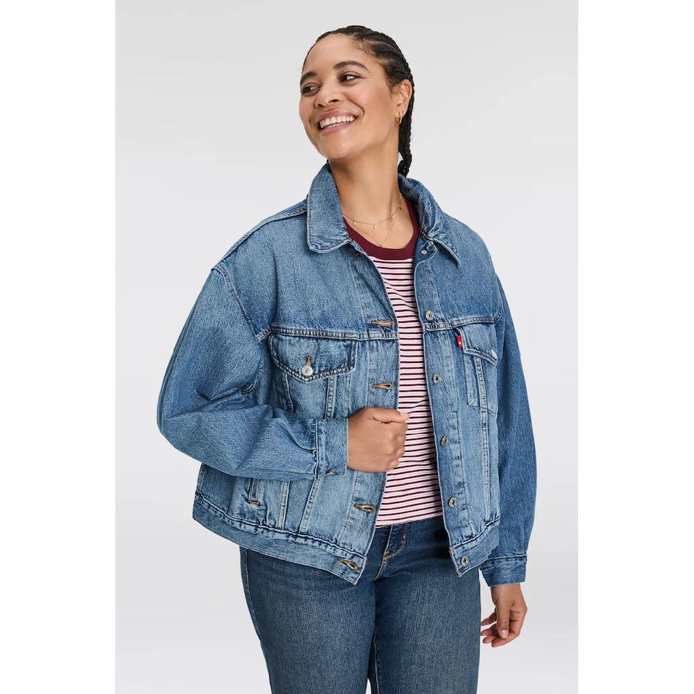 Levi's® Plus Jeansjacke »TRUCKER« In Leichter Used-Waschung Bestellen