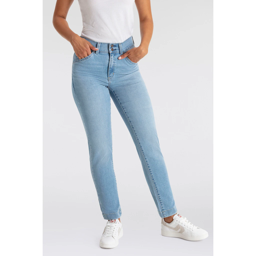 Levi's® Straight-Jeans »TAILORED 724 STRAIGHT«