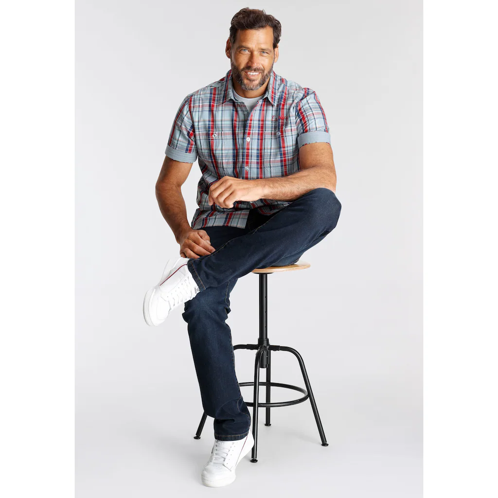 Man's World Kurzarmhemd Mit Kleinem Brustprint