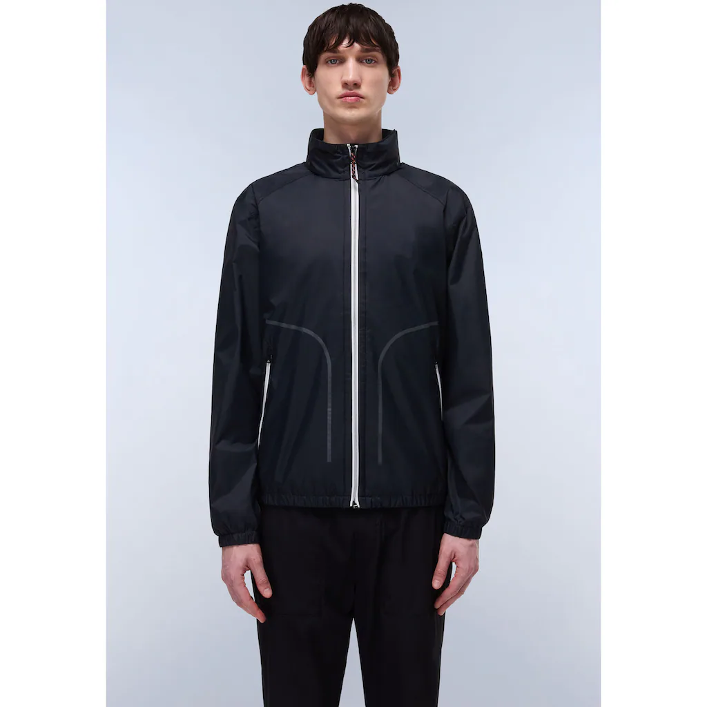 Napapijri Windbreaker »A-CLOUDY 041 BLACK« mit Kapuze Mit Gummizug im Saum; mit Stehkragen