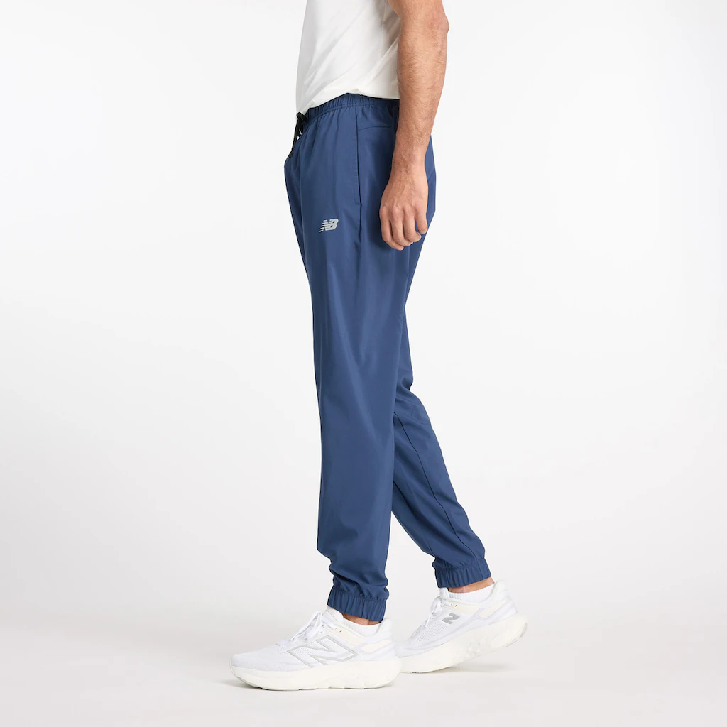 New Balance Trainingshose »SPORT ESSENTIALS WOVEN JOGGER« Auf Rechnung
