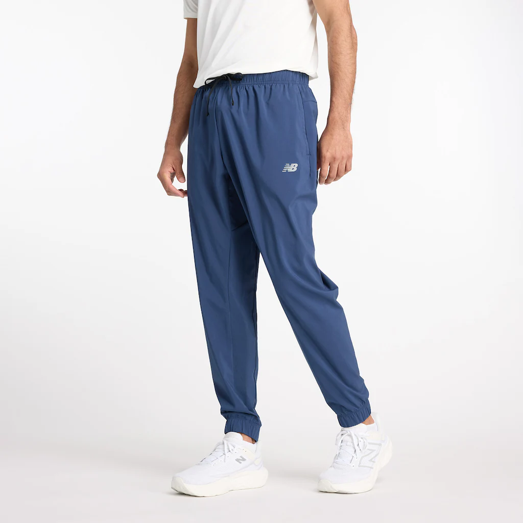 New Balance Trainingshose »SPORT ESSENTIALS WOVEN JOGGER« auf Rechnung