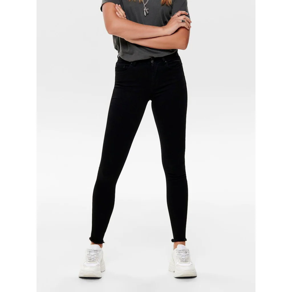 ONLY Ankle-Jeans »ONLBLUSH MID SK AK RW DNM REA2343 NOOS« ausgefranste Säume