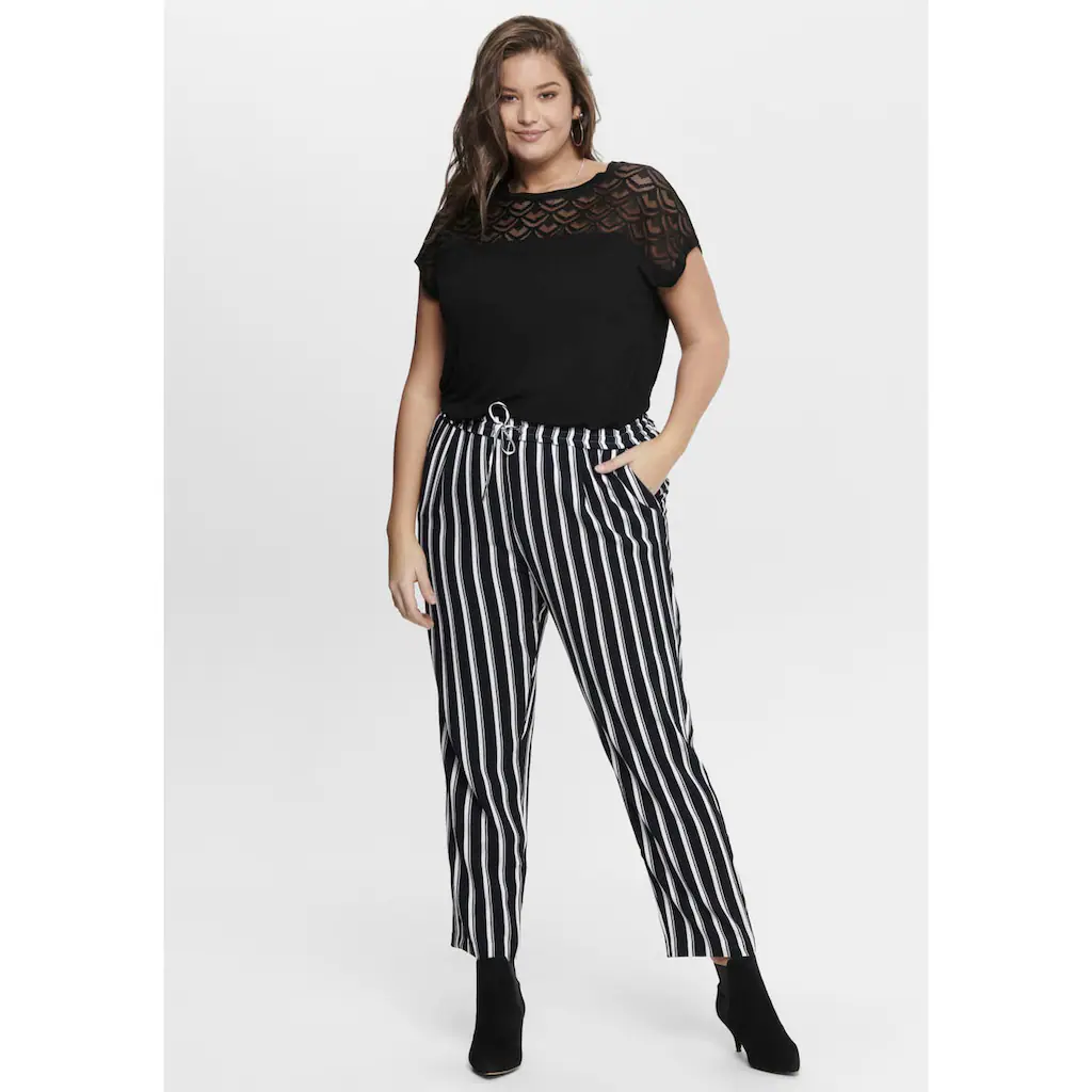 ONLY CARMAKOMA Longshirt »CARFLAKE« Vorn In Spitzenoptik