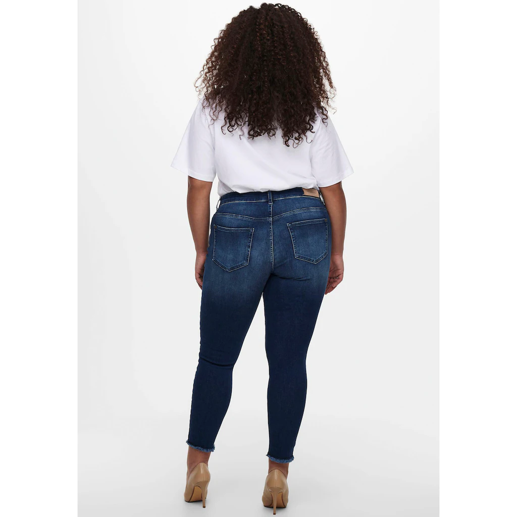 ONLY CARMAKOMA Skinny-fit-Jeans »CARWILLY REG SKINNY ANK JEANS« Mit Fransensaum