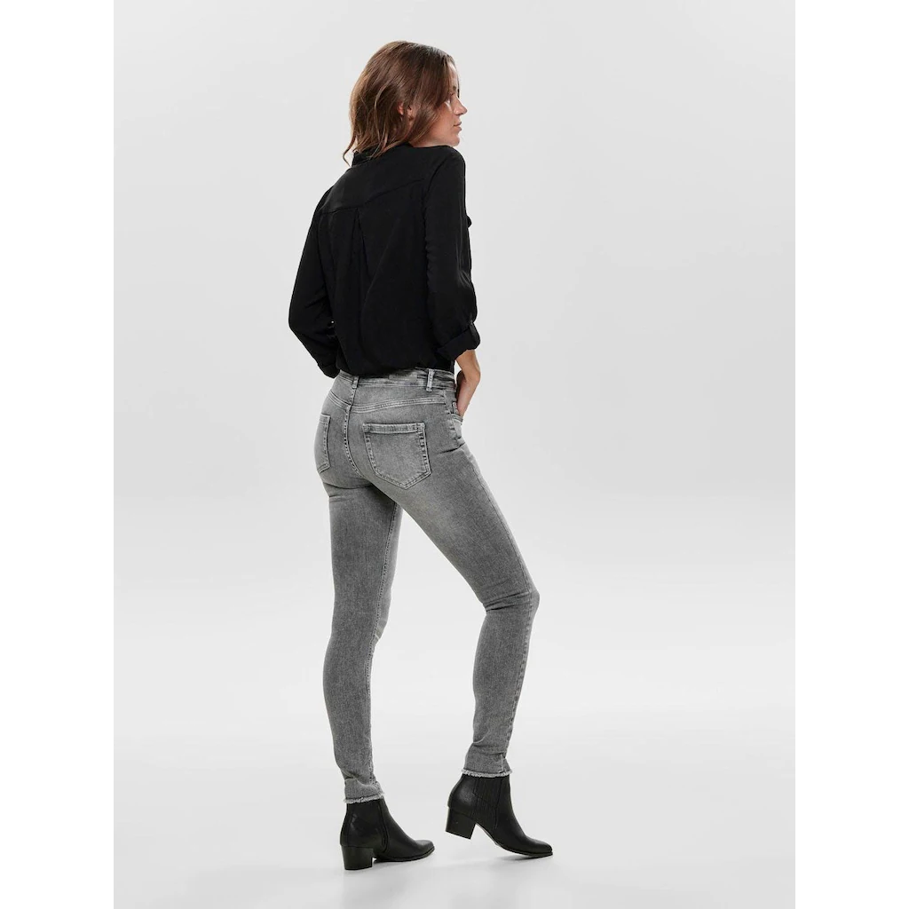 ONLY Skinny-fit-Jeans »ONLBLUSH MID SK ANK RW REA0918 NOOS« Mit Ausgefranstem Saum