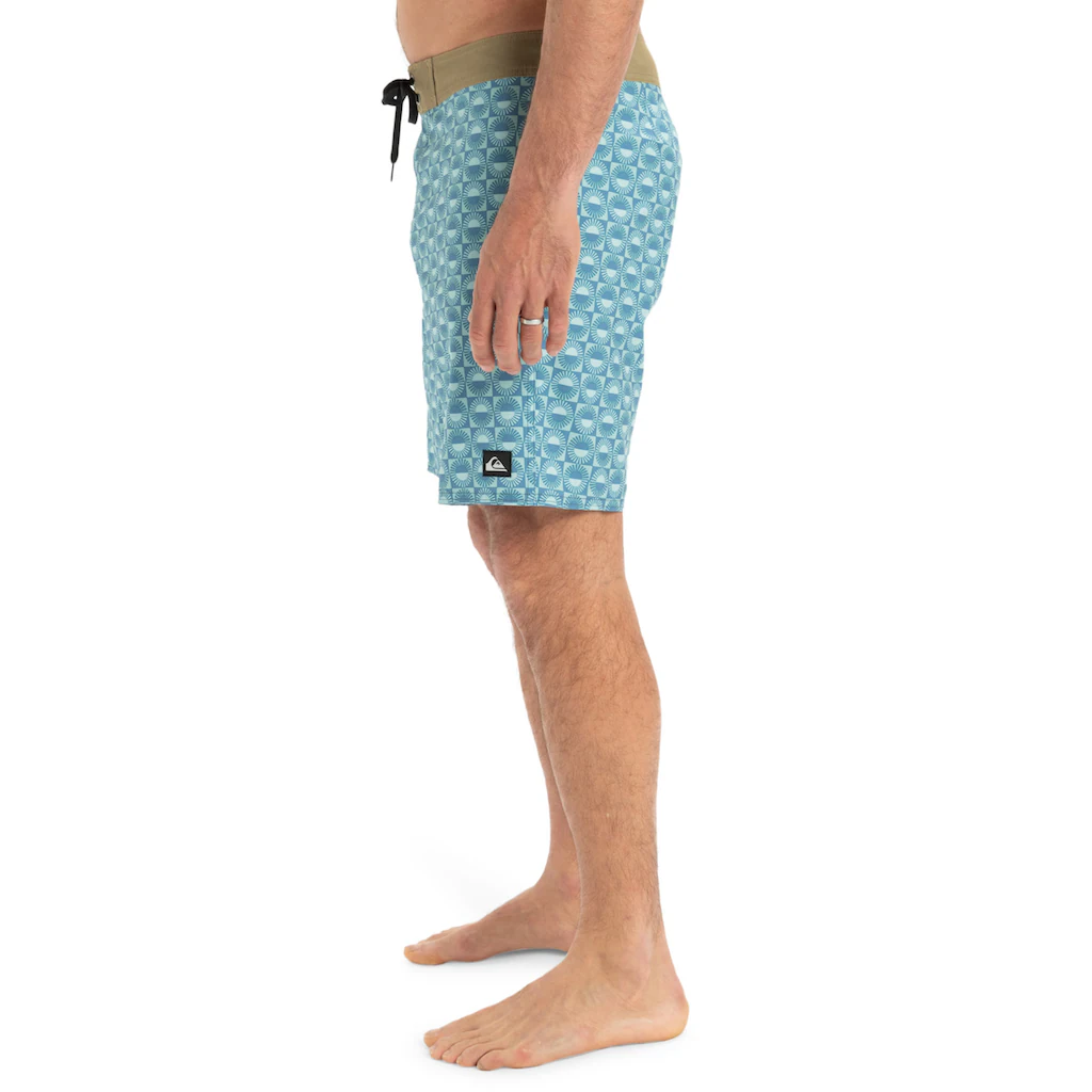 Quiksilver Boardshorts »Surfsilk Straight Leg 18"« ▷ Für