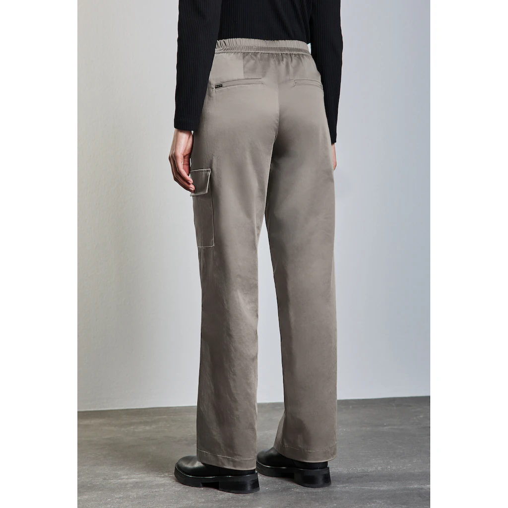 STREET ONE Cargohose In Schimmernder Optik