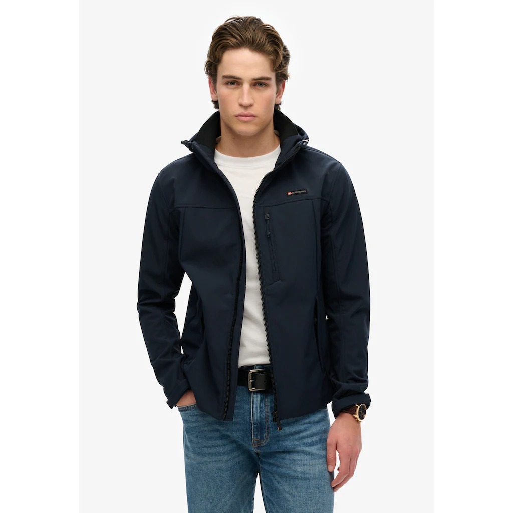 Superdry Outdoorjacke »HOODED SOFT SHELL TREKKER JKT« Mit Kapuze ▷ Kaufen