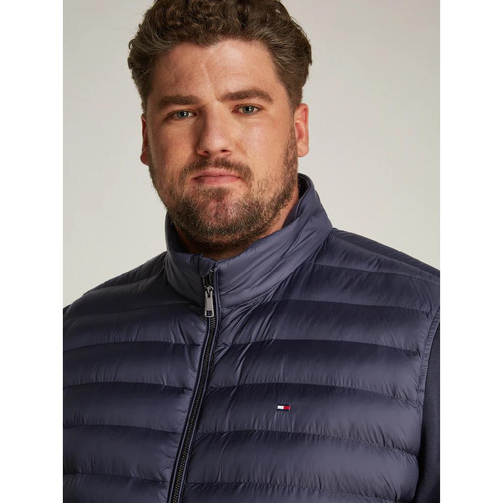 Tommy Hilfiger Big & Tall Collegejacke »BT-MIX MEDIA STAND CLLR-B« In Großen Größen Mit Gesteppten Einsatz Vorne ▷ Bestellen