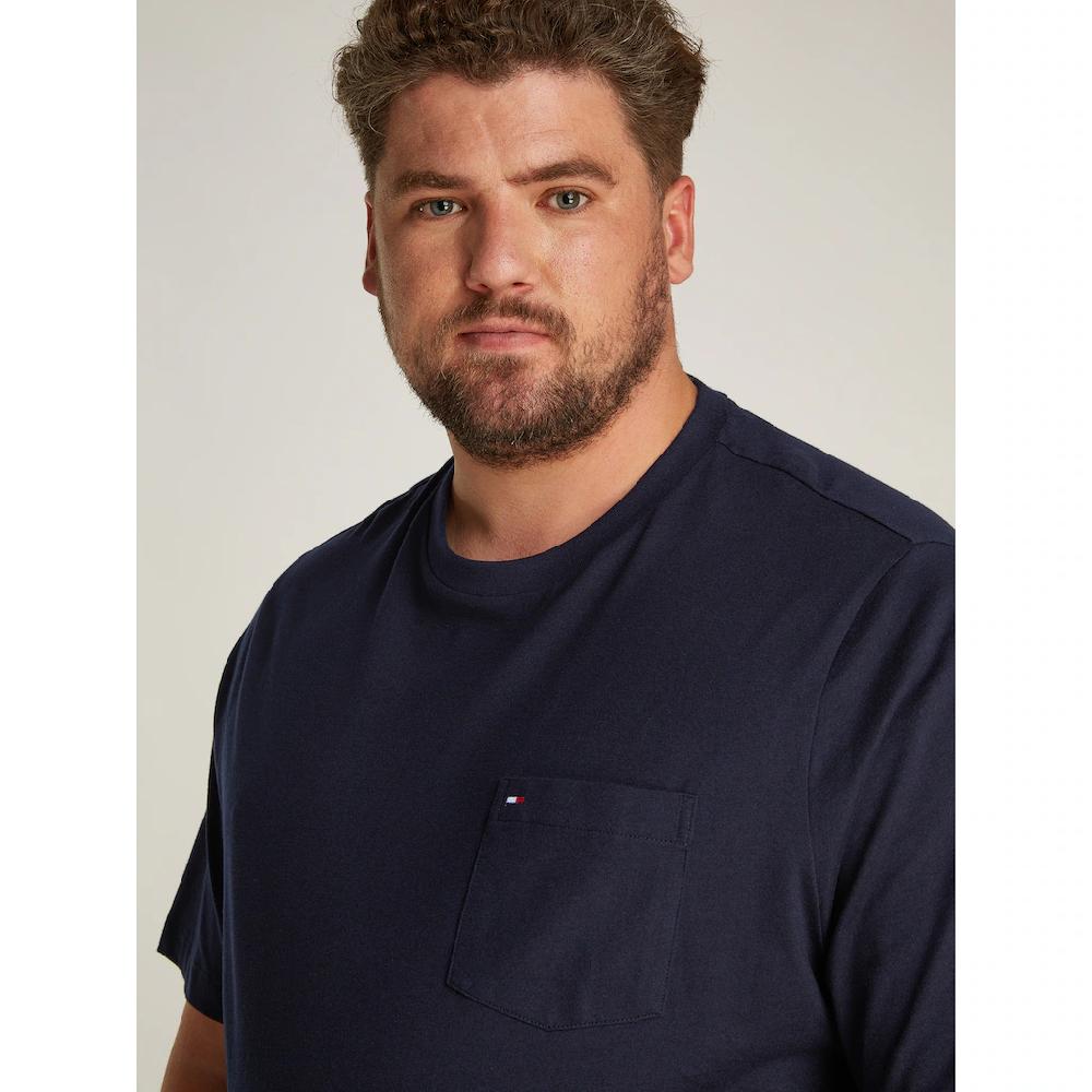 Tommy Hilfiger Big & Tall Rundhalsshirt »BT-ESSENTIAL SOLID POCKET TEE-B« In Große Größen Logostickerei ▷ Für