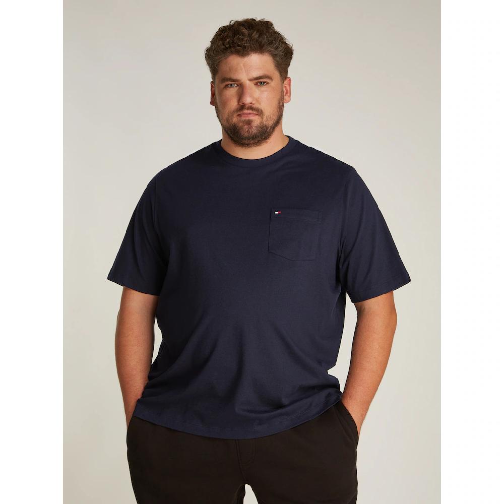 Tommy Hilfiger Big & Tall Rundhalsshirt »BT-ESSENTIAL SOLID POCKET TEE-B« in Große Größen Logostickerei ▷ für