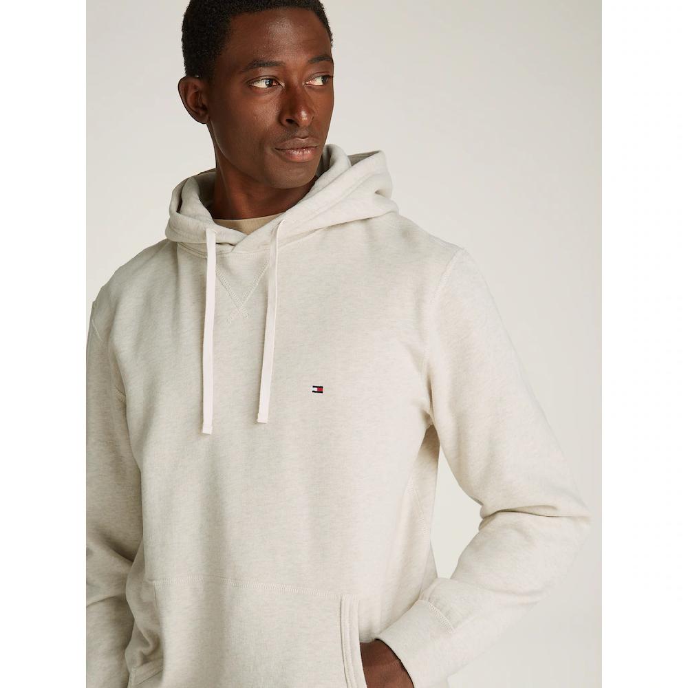 Tommy Hilfiger Hoodie »ESS SEASONAL FLEECE HOODY« Mit Logostickerei ▷ Bestellen