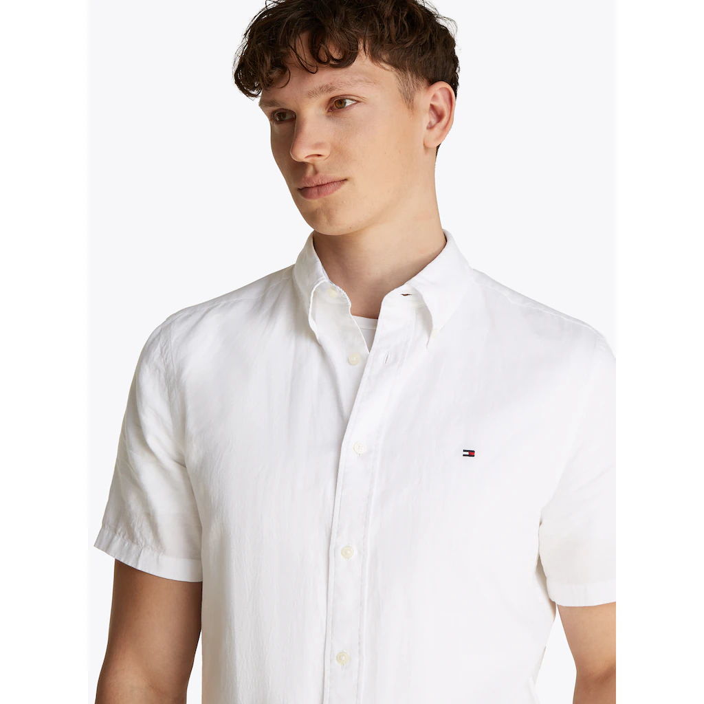 Tommy Hilfiger Kurzarmhemd »LINEN BLEND SOLID SS RF SHIRT« Mit Button-down-Kragen