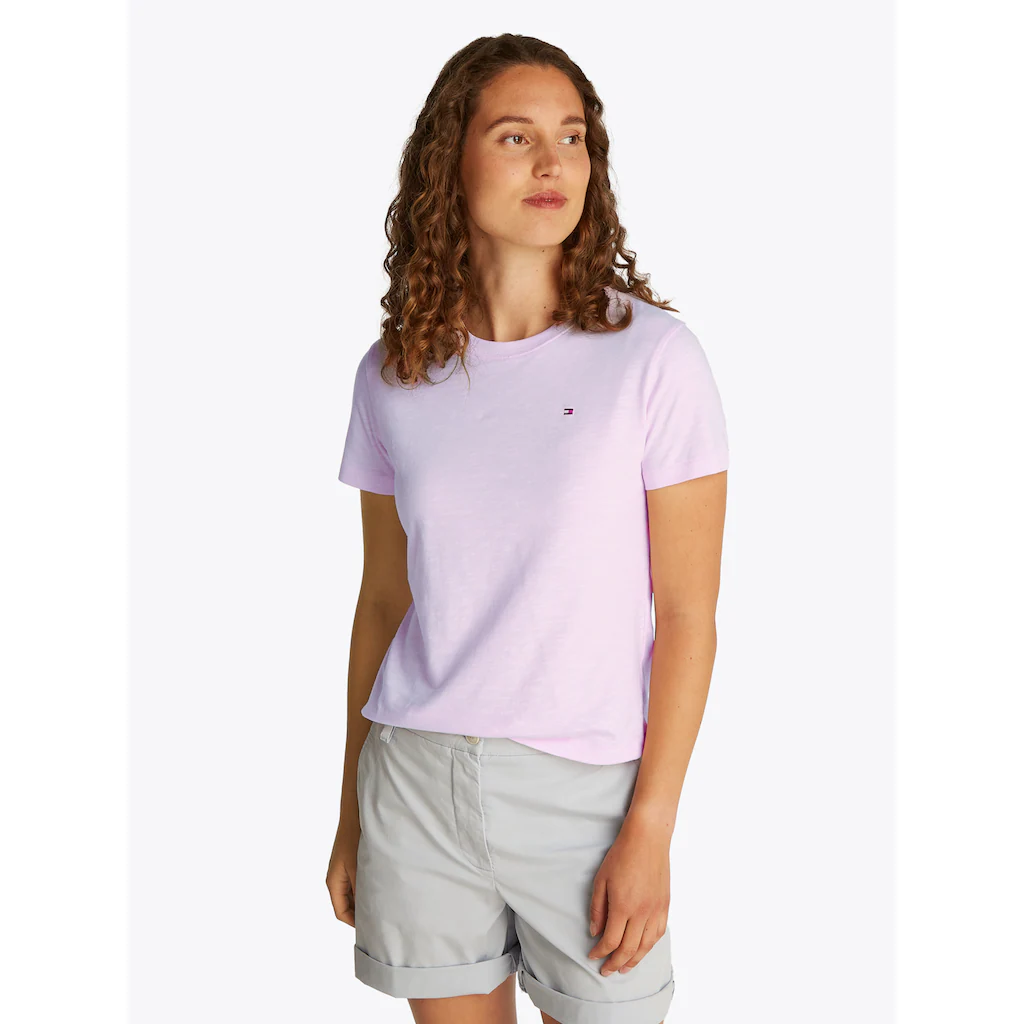 Tommy Hilfiger Rundhalsshirt »SLUB REG C-NK SS« mit Flammgarn-Struktur mit Logostickerei