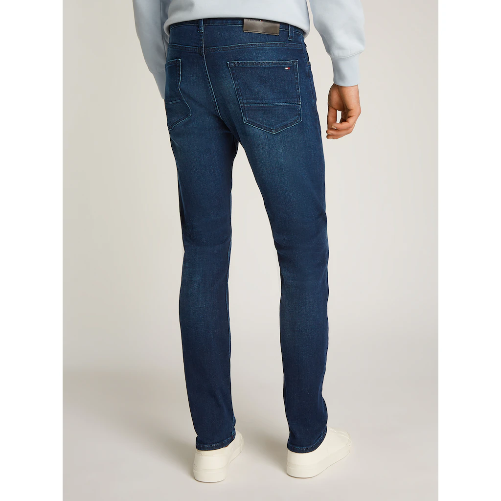 Tommy Hilfiger Slim-fit-Jeans »CORE BLEECKER« Mit Dezenter Waschung ▷ Kaufen