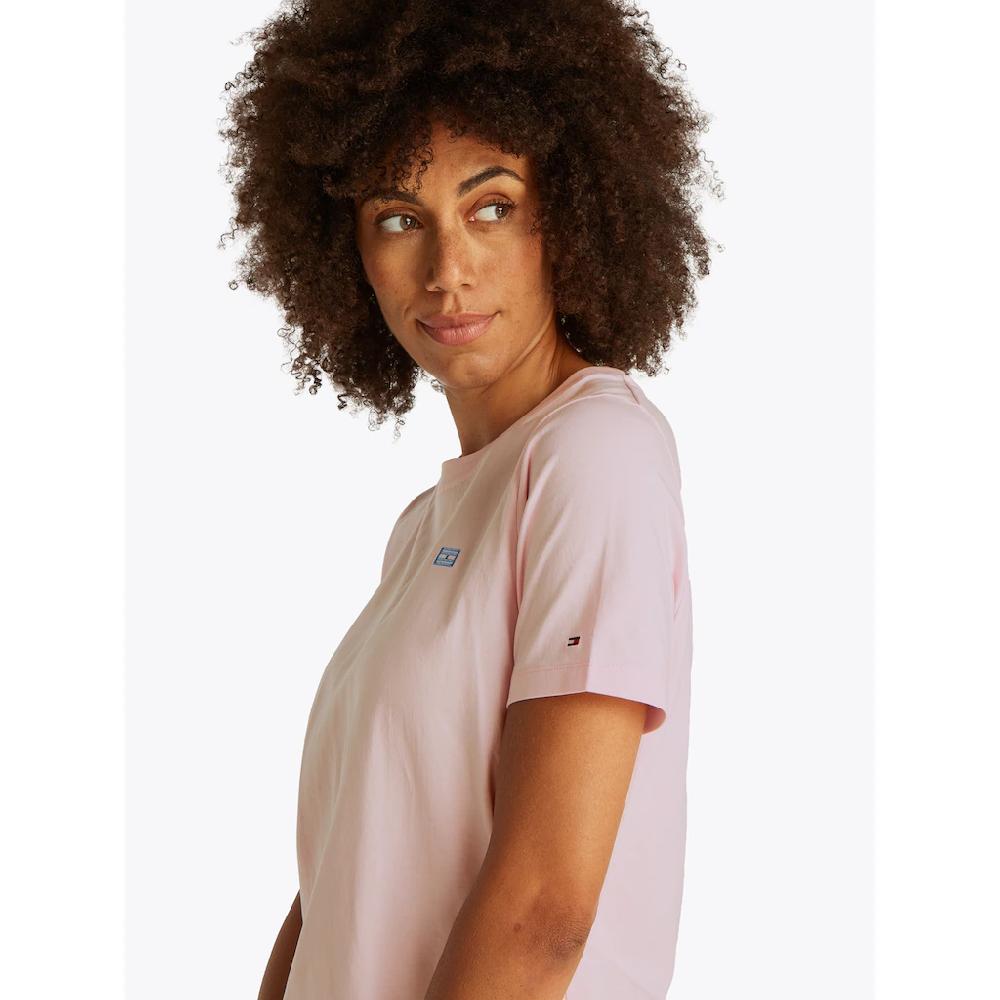 Tommy Hilfiger T-Shirt »REG CONTRAST FLAG SS TEE« Mit Logostickerei