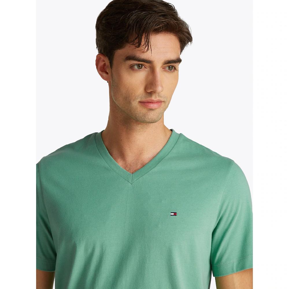 Tommy Hilfiger V-Shirt »ESSENTIAL V-NECK TEE« ▷ Kaufen