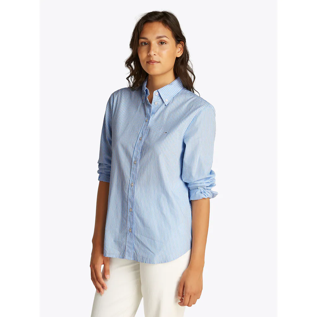 Tommy Jeans Hemdbluse »TJW REG PINSTRIPE POPLIN SHIRT« mit Nadelstreifen Logostickerei