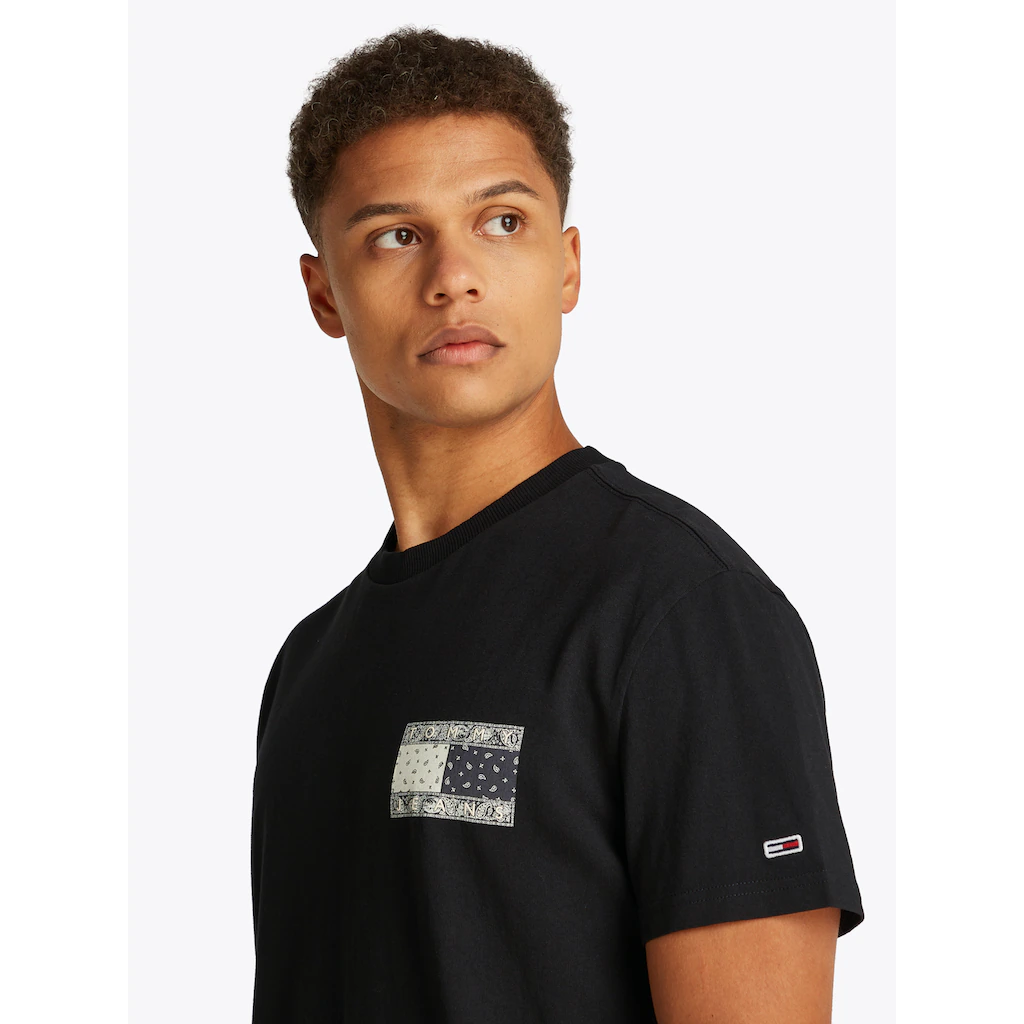 Tommy Jeans Kurzarmshirt »TJM REG PAISLEY FLAG TEE EXT« Mit Rundhalsausschnitt ▷ Kaufen