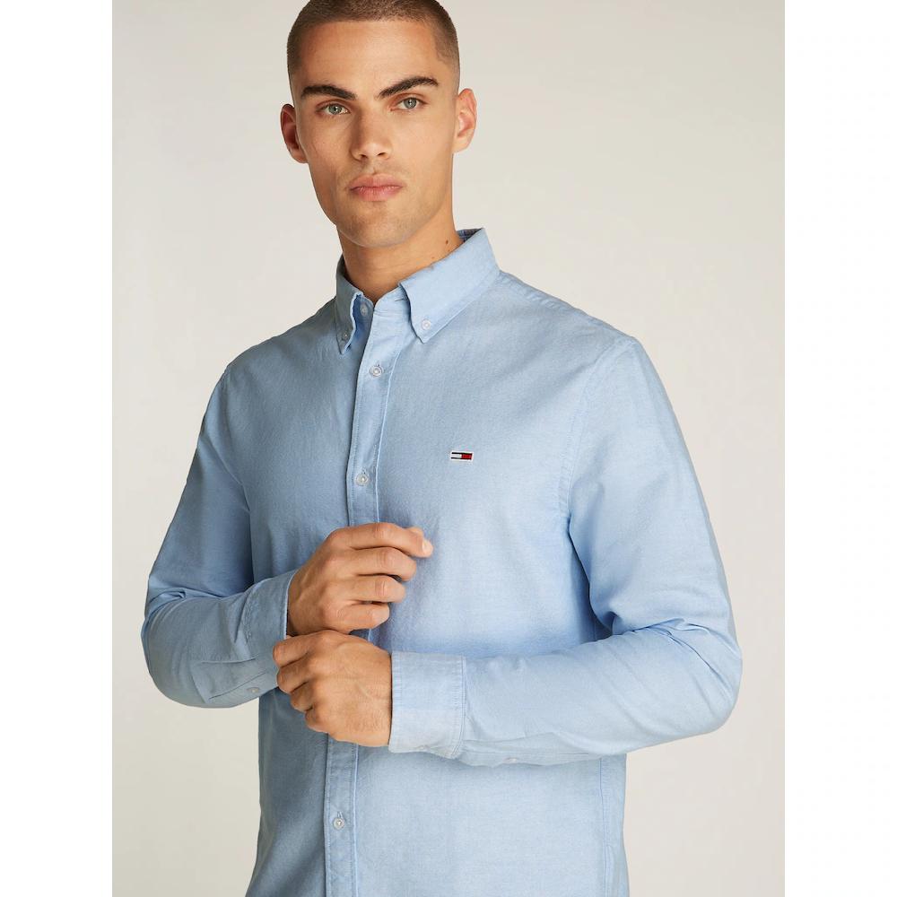 Tommy Jeans Langarmhemd »TJM REG OXFORD SHIRT EXT« Mit Logostickerei ▷ Kaufen
