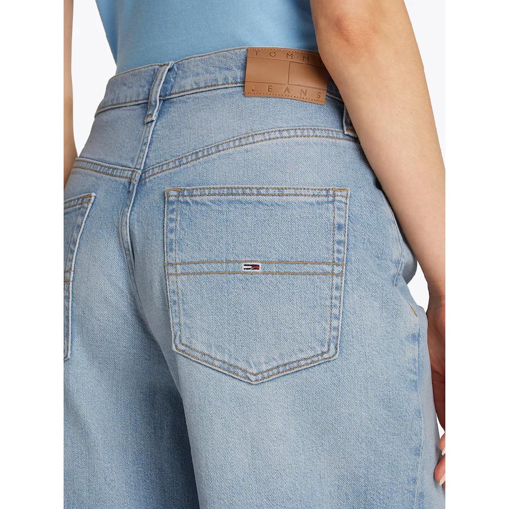 Tommy Jeans Loose-fit-Jeans »Charlie Mid Rise Lose Wide« Mit Logostickerei