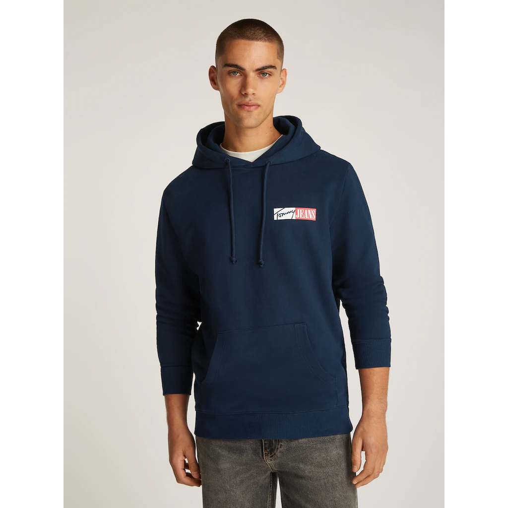 Tommy Jeans Plus Hoodie »TJM REG ENTRY GRAPHIC HOODIE EXT« in Großen Größen Logodruck Kängurutasche ▷ für