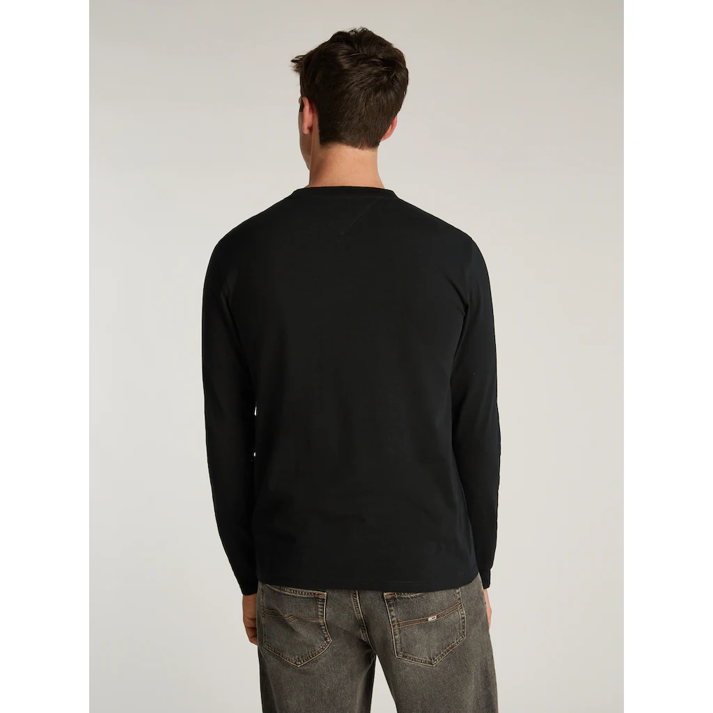 Tommy Jeans Plus Langarmshirt »TJM SLIM LINEAR CHEST LS TEE EXT« In Großen Größen Logodruck ▷ Bestellen