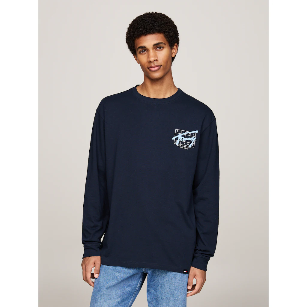 Tommy Jeans Plus Longsleeve »TJM REG SPRAY TEE LS EXT« Große Größen mit großem Print auf dem Rücken ▷ bestellen