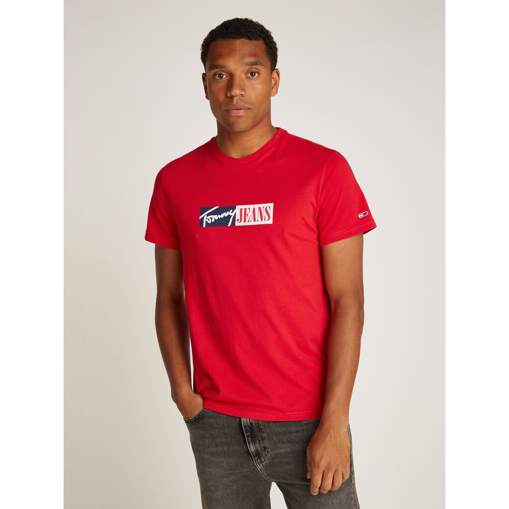 Tommy Jeans Plus Rundhalsshirt »TJM SLIM ENTRY GRAPHIC TEE EXT« in Großen Größen mit Logostickerei am Ärmel ▷ für