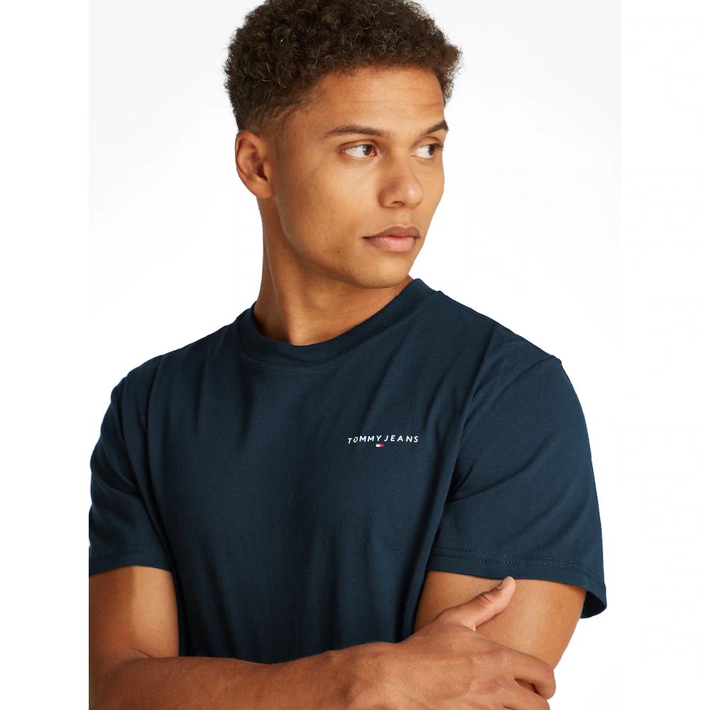 Tommy Jeans Plus Rundhalsshirt »TJM SLIM LINEAR CHEST SS TEE EXT« In Großen Größen Logodruck ▷ Bestellen