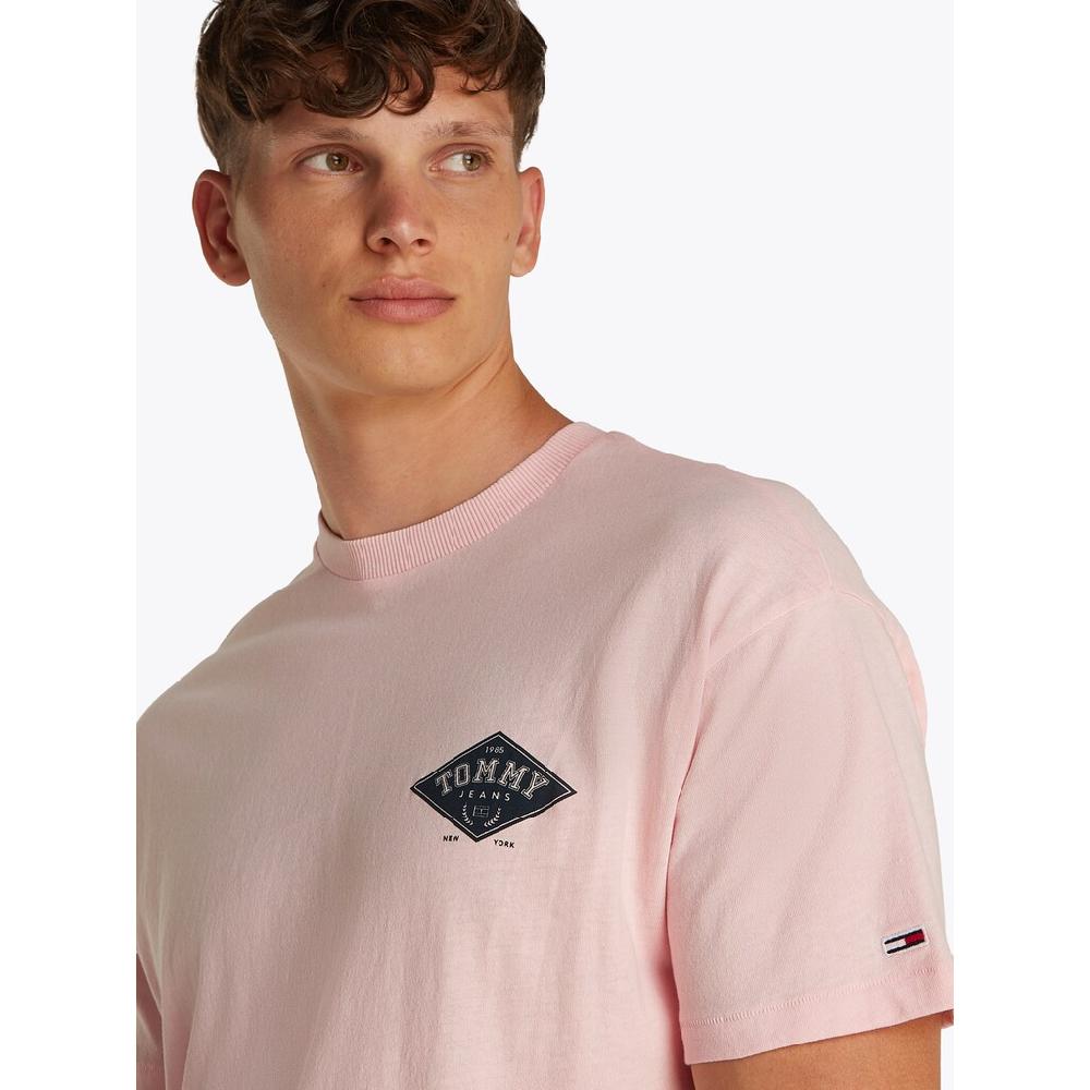 Tommy Jeans T-Shirt »TJM RLX VARSITY GRAPHICS TEE EXT« Mit Großem Rückenprint