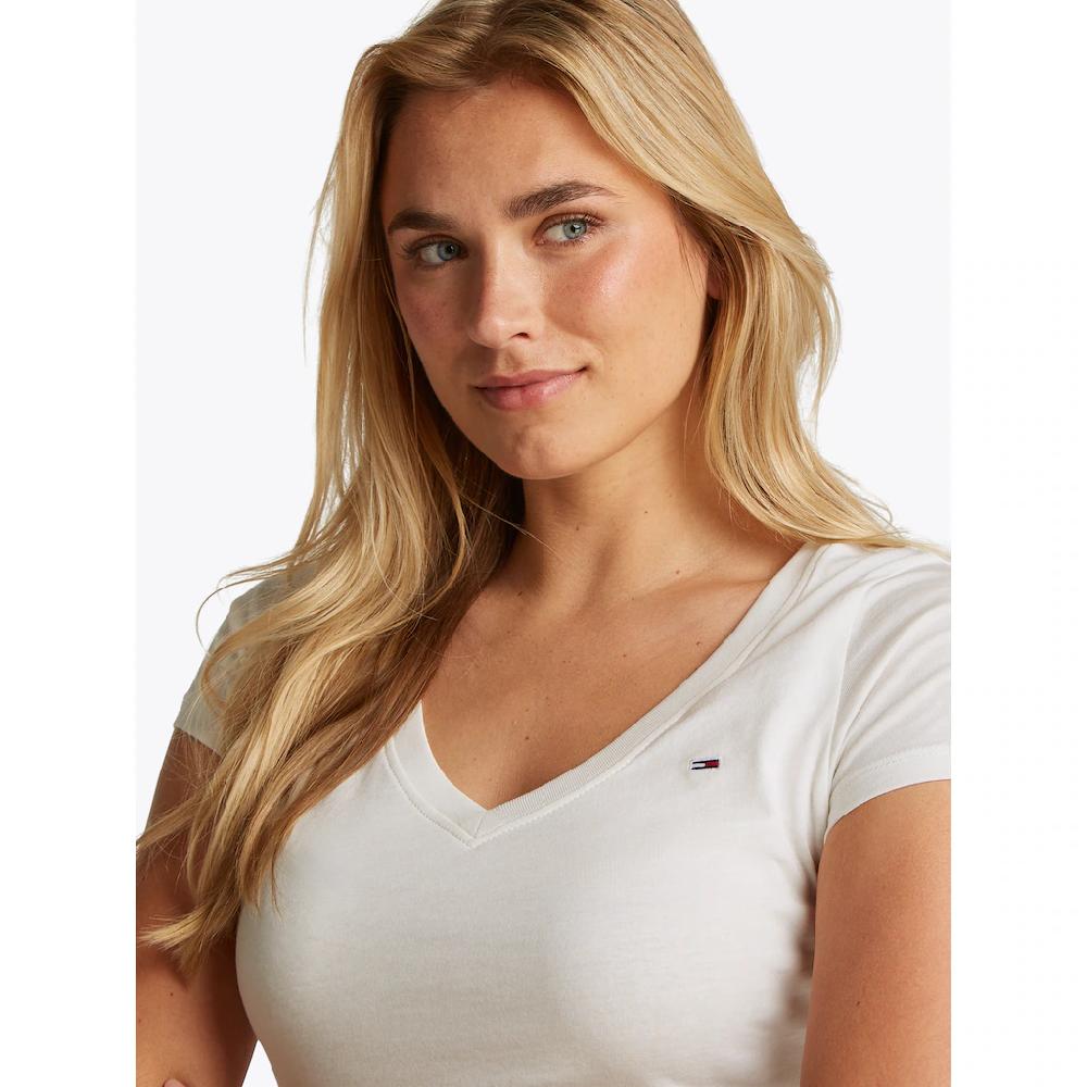 Tommy Jeans T-Shirt »TJW SLIM V-NECK TEE« Mit Logo-Stickerei