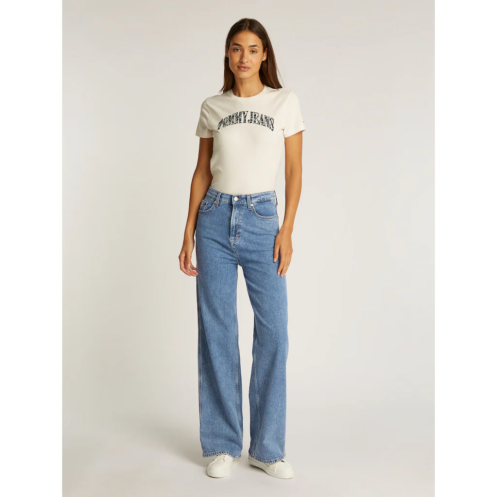 Tommy Jeans Weite Jeans »Claire High Rise« Mit Logo-Badge