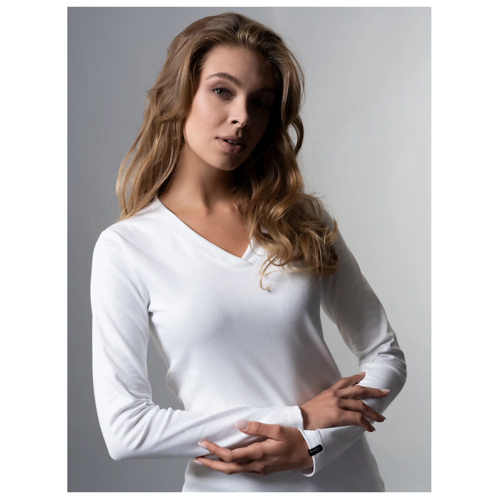 Trigema T-Shirt »TRIGEMA Langarmshirt Mit V-Ausschnitt« (1 Tlg.)