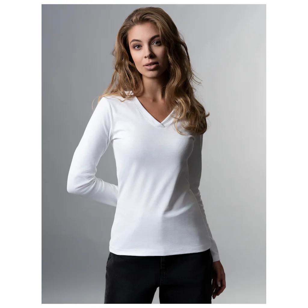 Trigema T-Shirt »TRIGEMA Langarmshirt mit V-Ausschnitt« (1 tlg.)