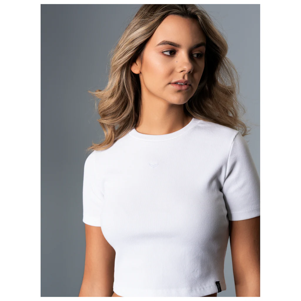 Trigema T-Shirt »TRIGEMA Modisches Crop-Top« (1 tlg.)
