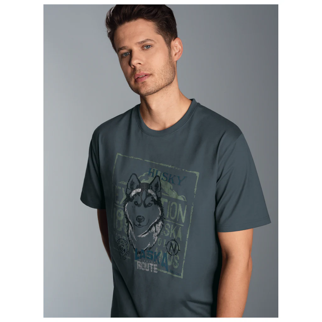 Trigema T-Shirt »TRIGEMA T-Shirt Mit Großem Husky-Printmotiv« (1 Tlg.)