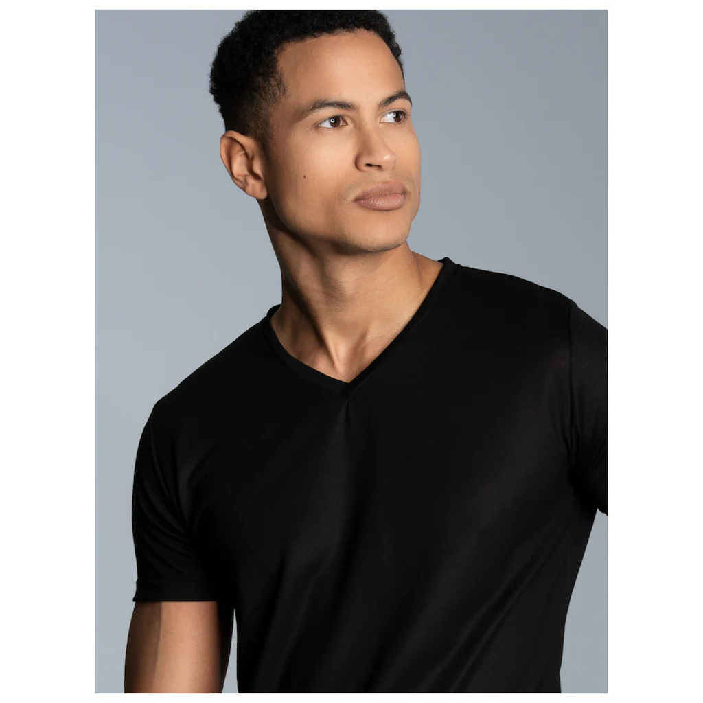 Trigema T-Shirt »TRIGEMA V-Shirt Aus 100% Lyocell« (1 Tlg.)