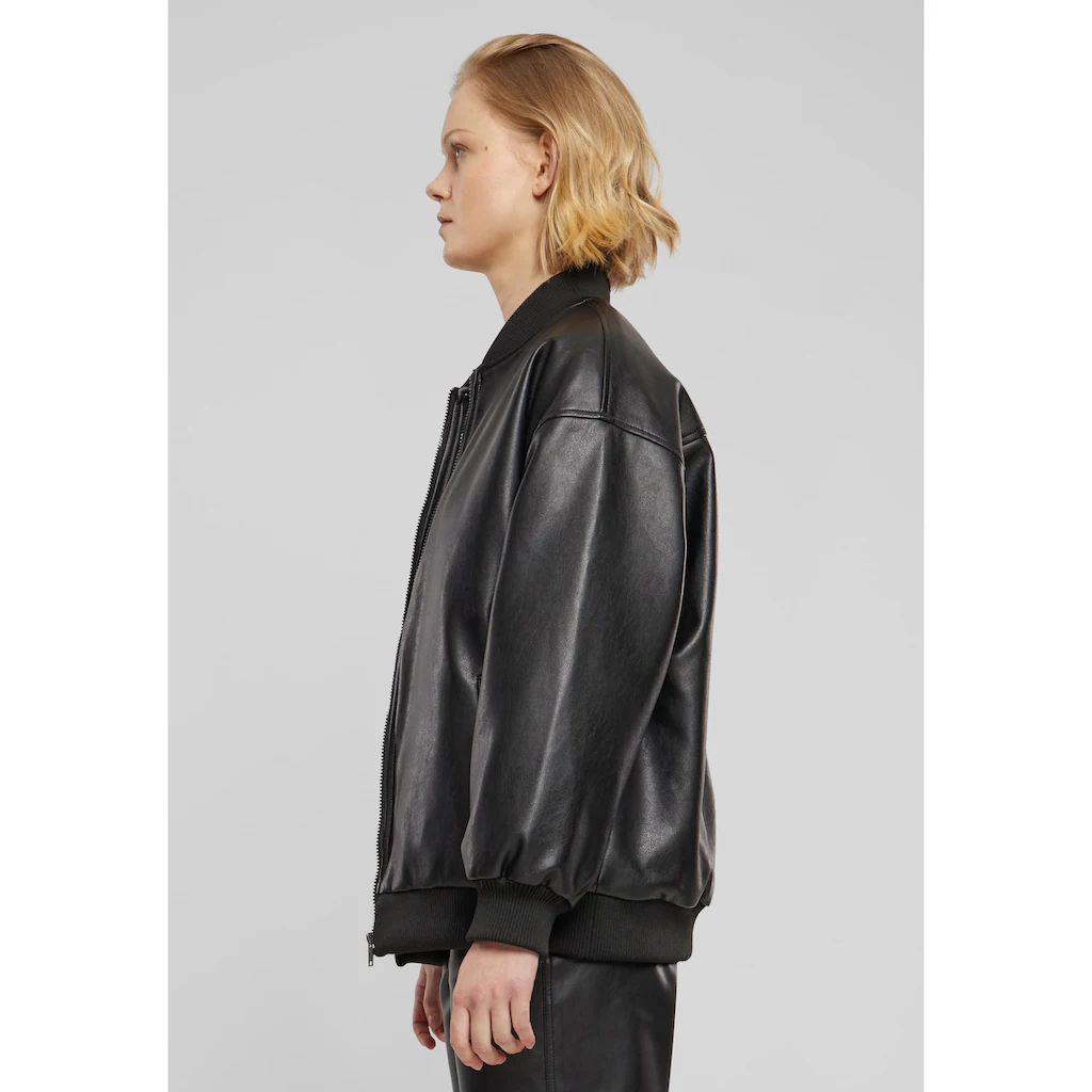 URBAN CLASSICS Lederjacke »Urban Classics Ladies Synthetic Leather Bomber Jacket« (1 St.) Ohne Kapuze