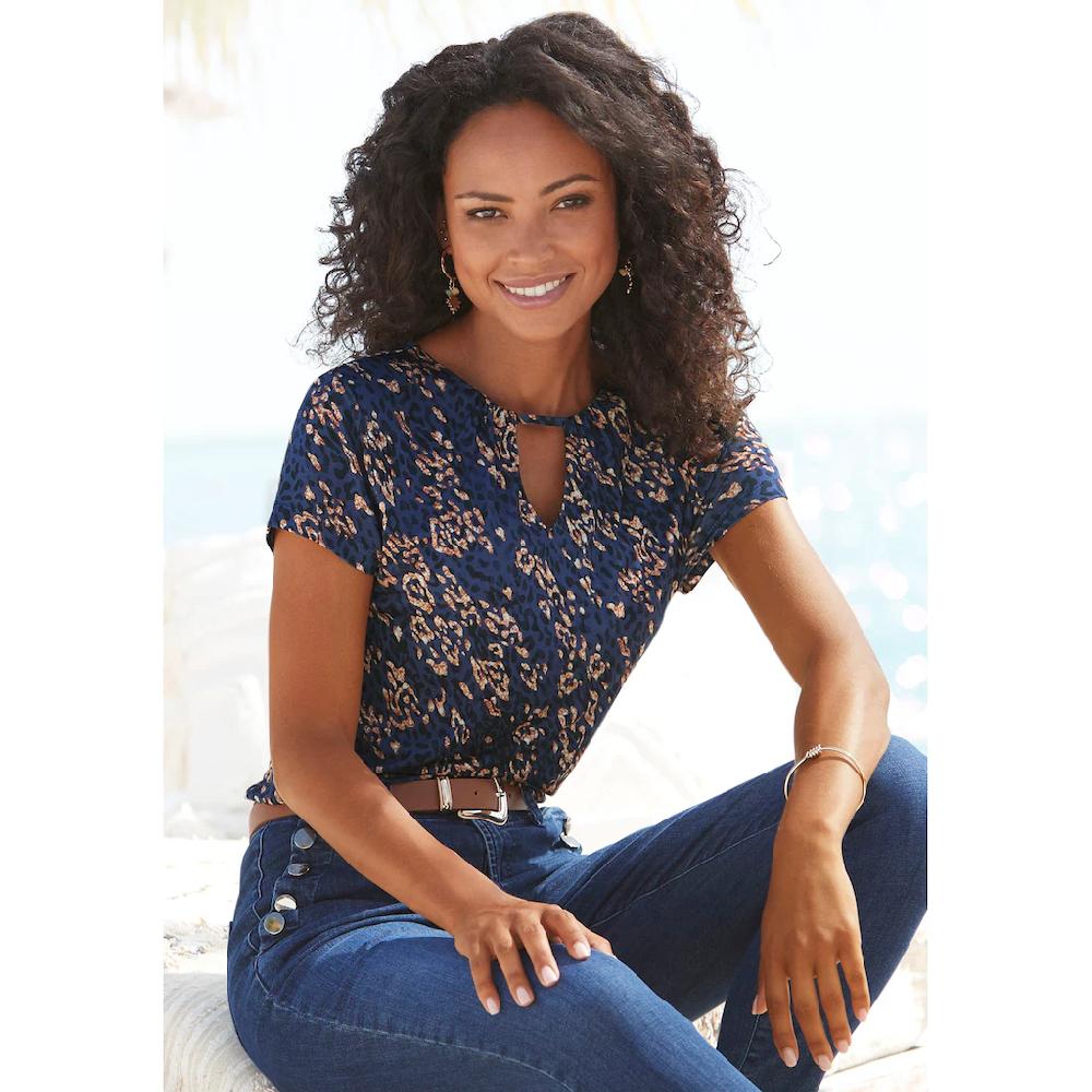 Vivance Kurzarmshirt mit Alloverdruck mit Cut-out figurbetontes T-Shirt